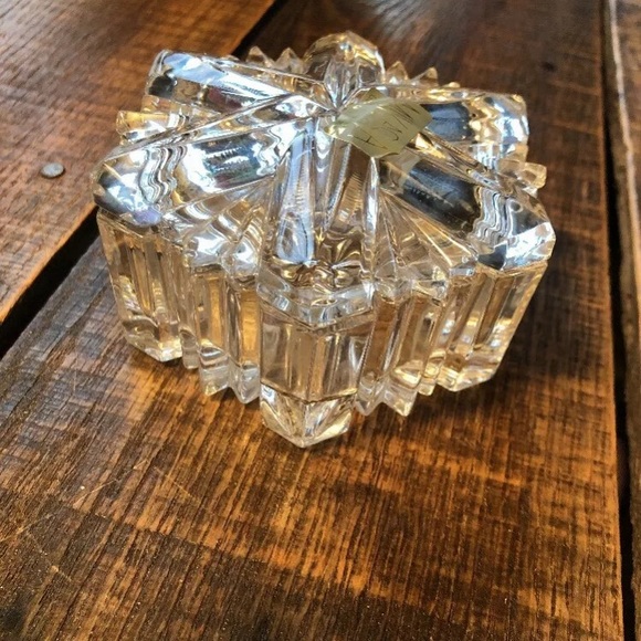 Mikasa ❄️ Crystal Snowflake trinket box - Picture 3 of 8